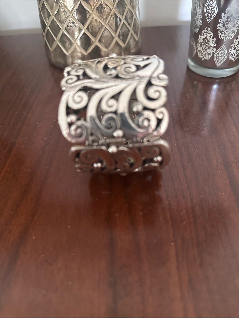 Brighton 🖤 "Madrid Lace" Wide Hinged Bangle Bracelet-Retired - Picture 4 of 6
